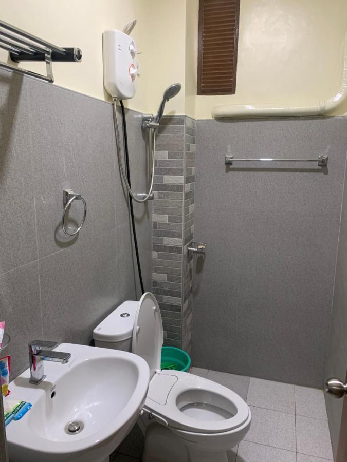 Zl Travelers Inn Batuan 외부 사진