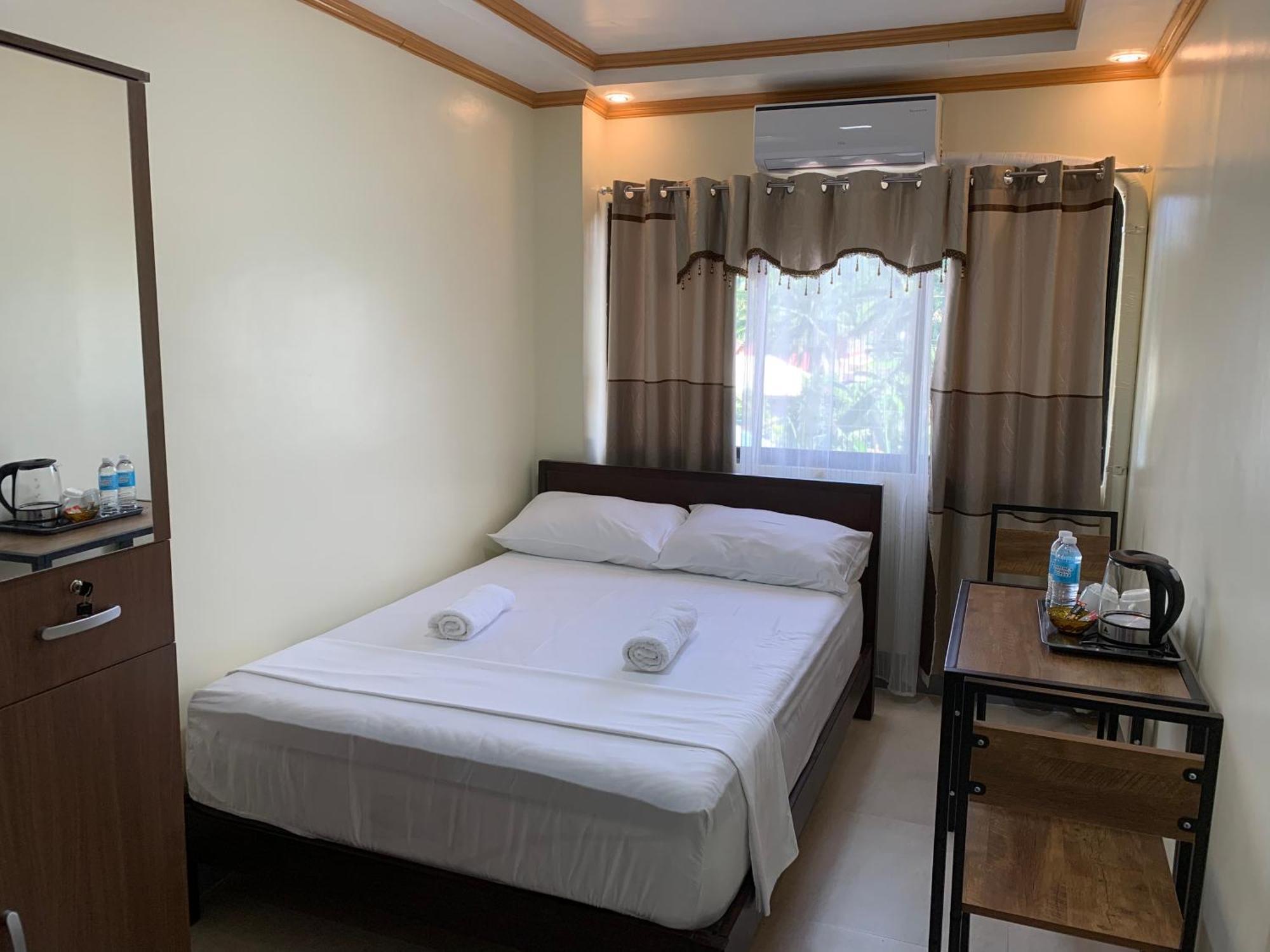 Zl Travelers Inn Batuan 외부 사진