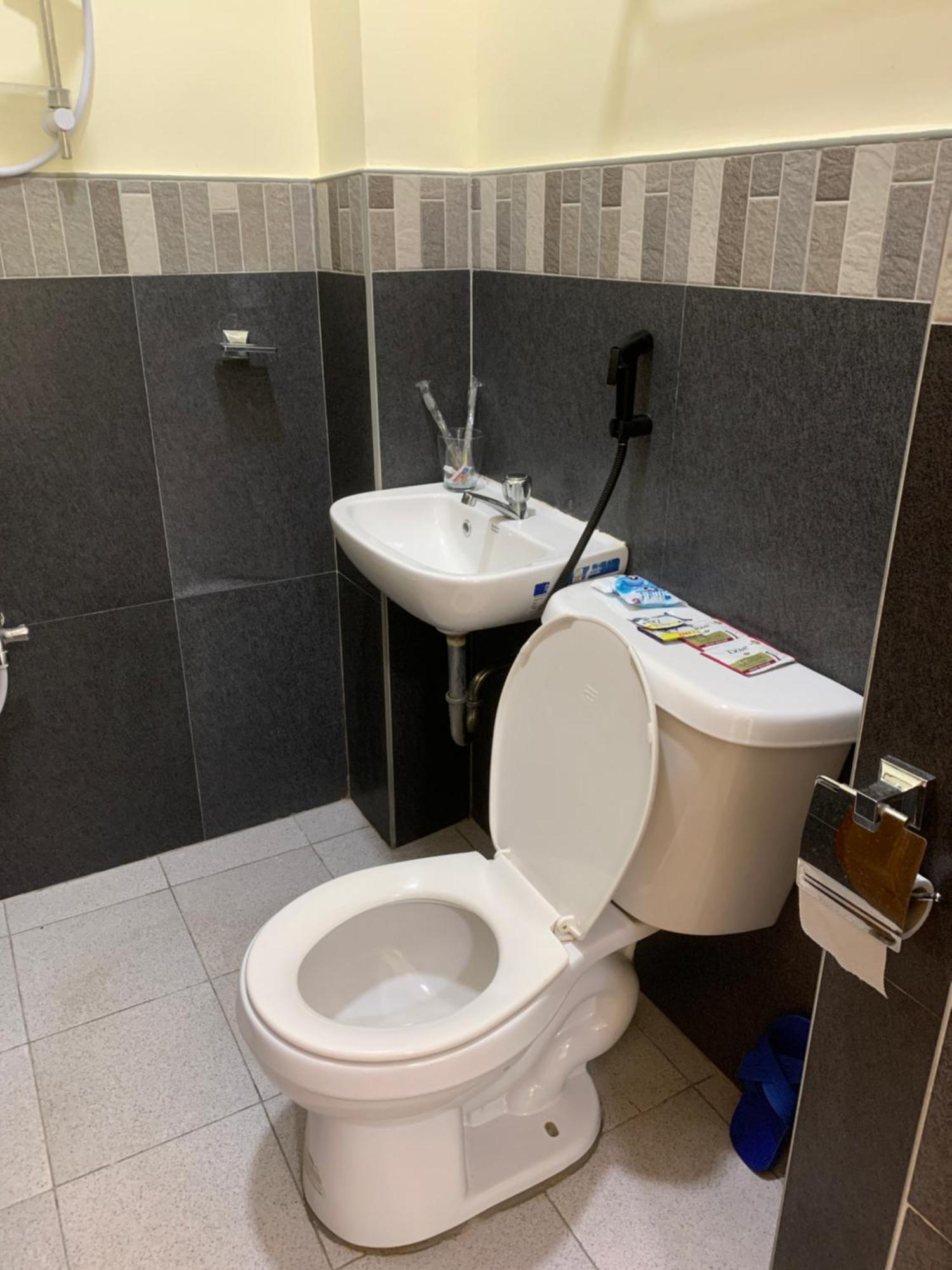 Zl Travelers Inn Batuan 외부 사진