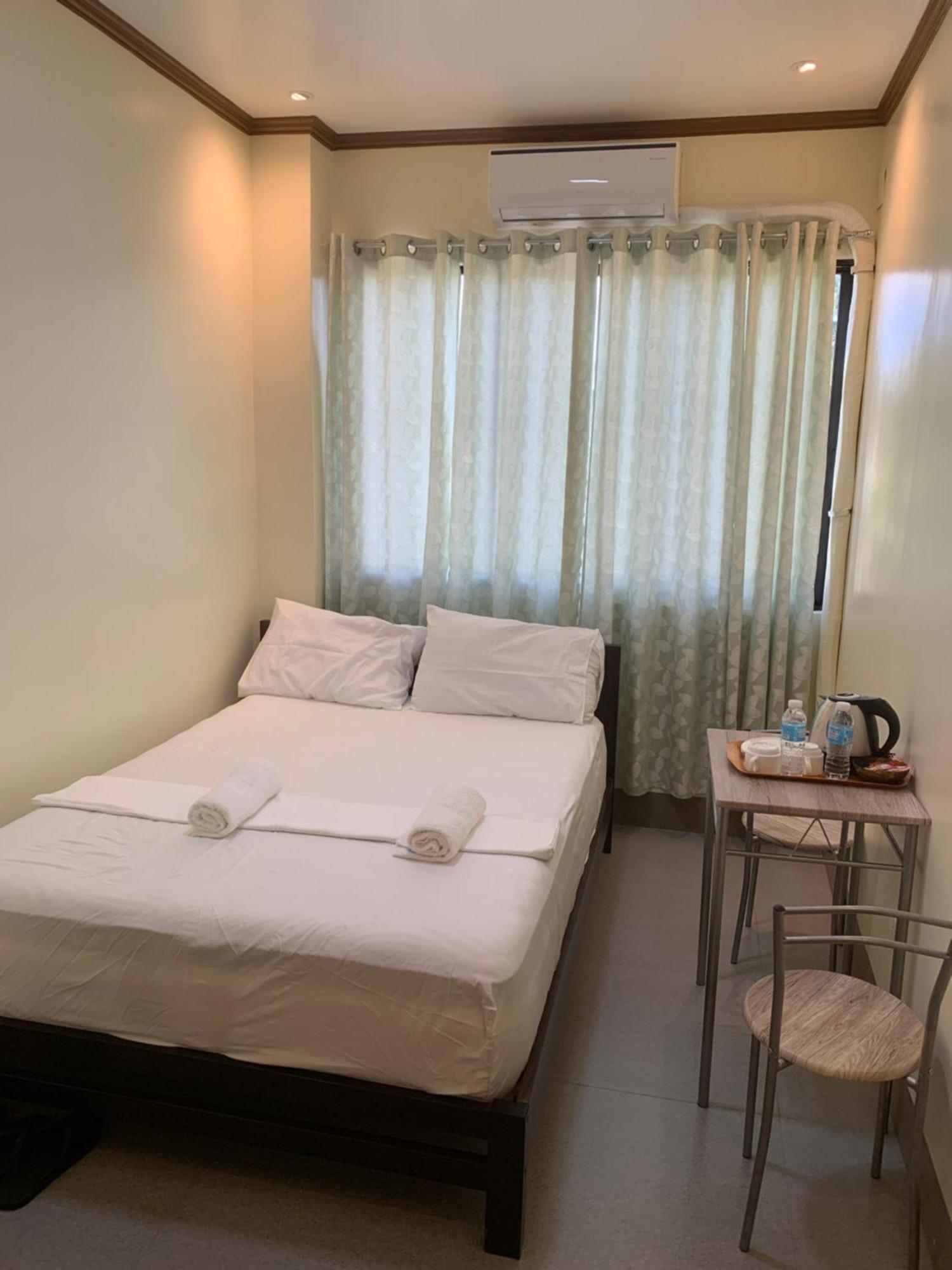 Zl Travelers Inn Batuan 외부 사진
