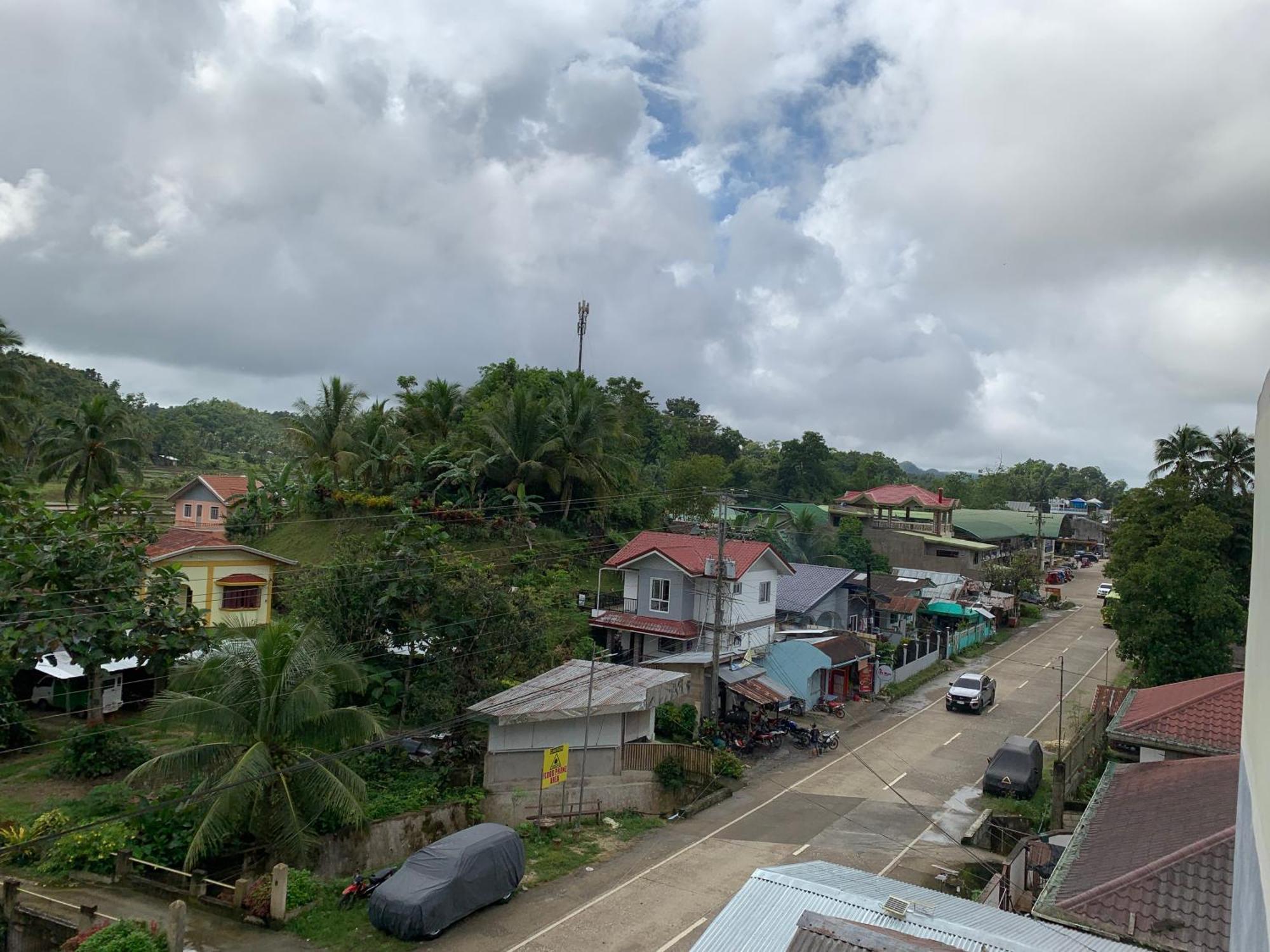 Zl Travelers Inn Batuan 외부 사진