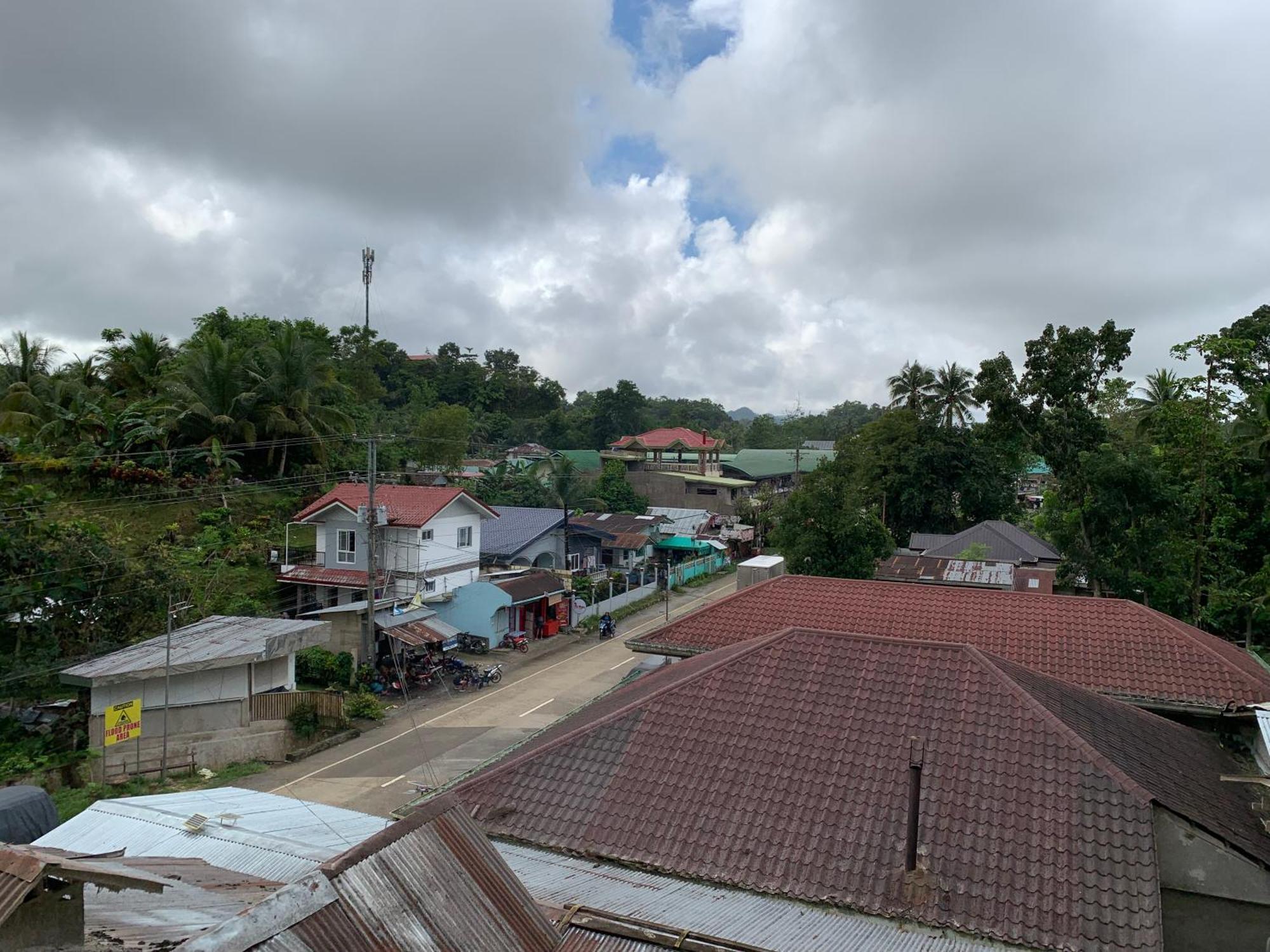 Zl Travelers Inn Batuan 외부 사진