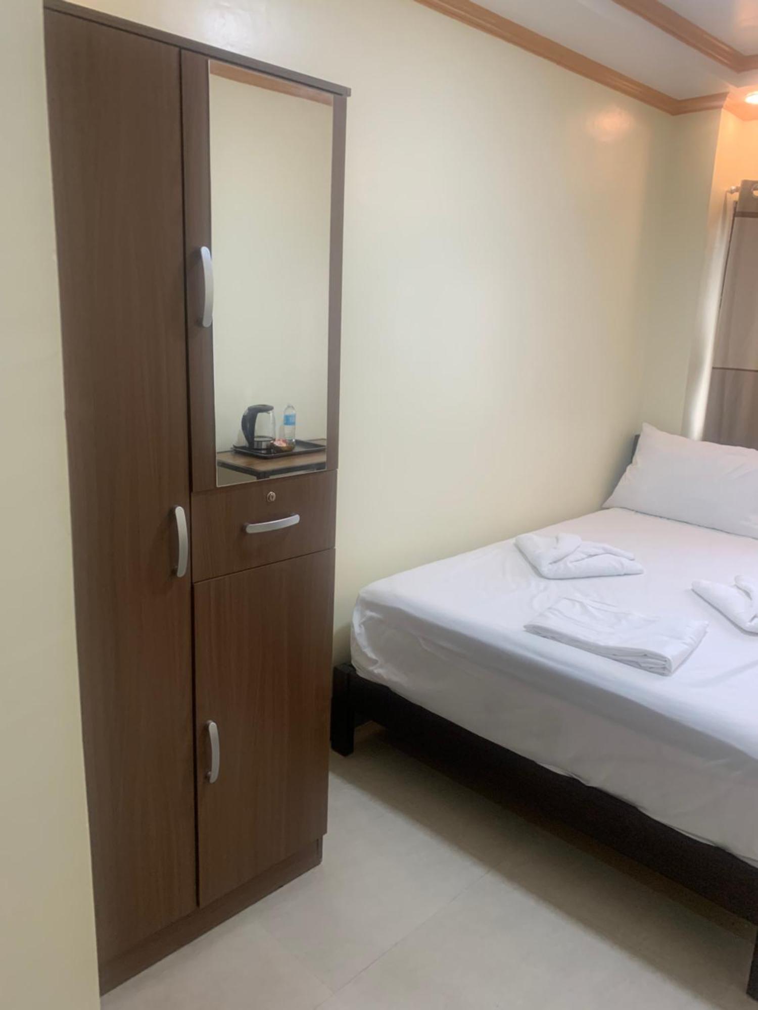Zl Travelers Inn Batuan 외부 사진